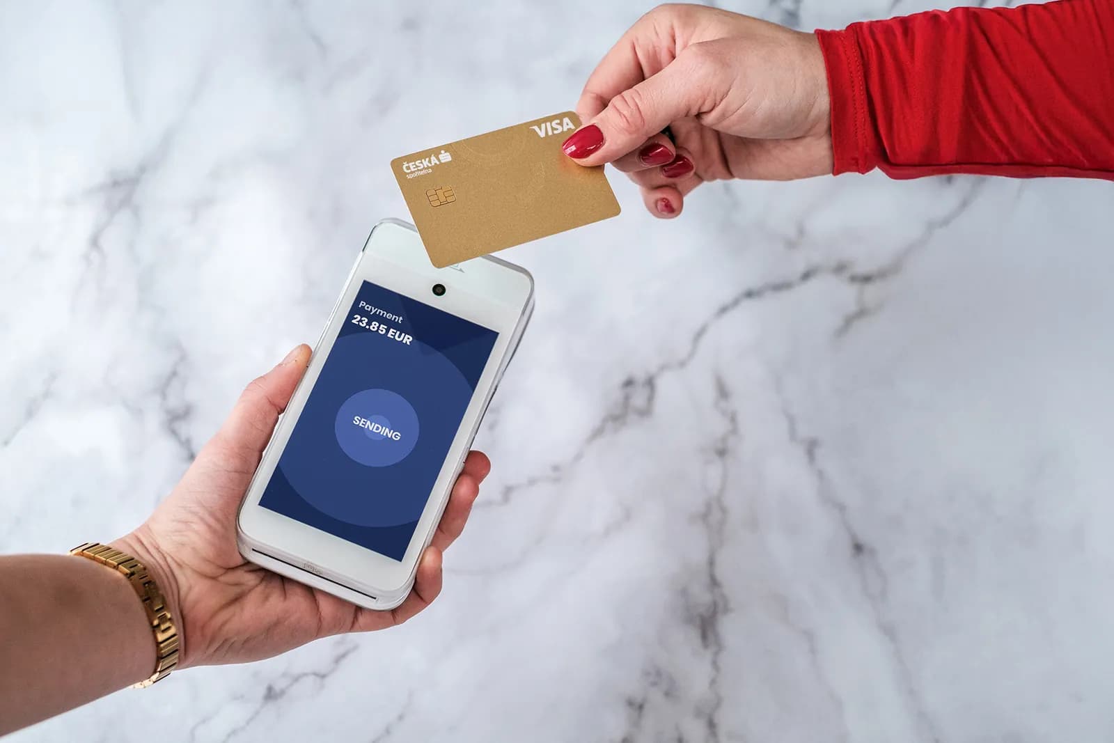 A contactless card payment approved on a payment terminal